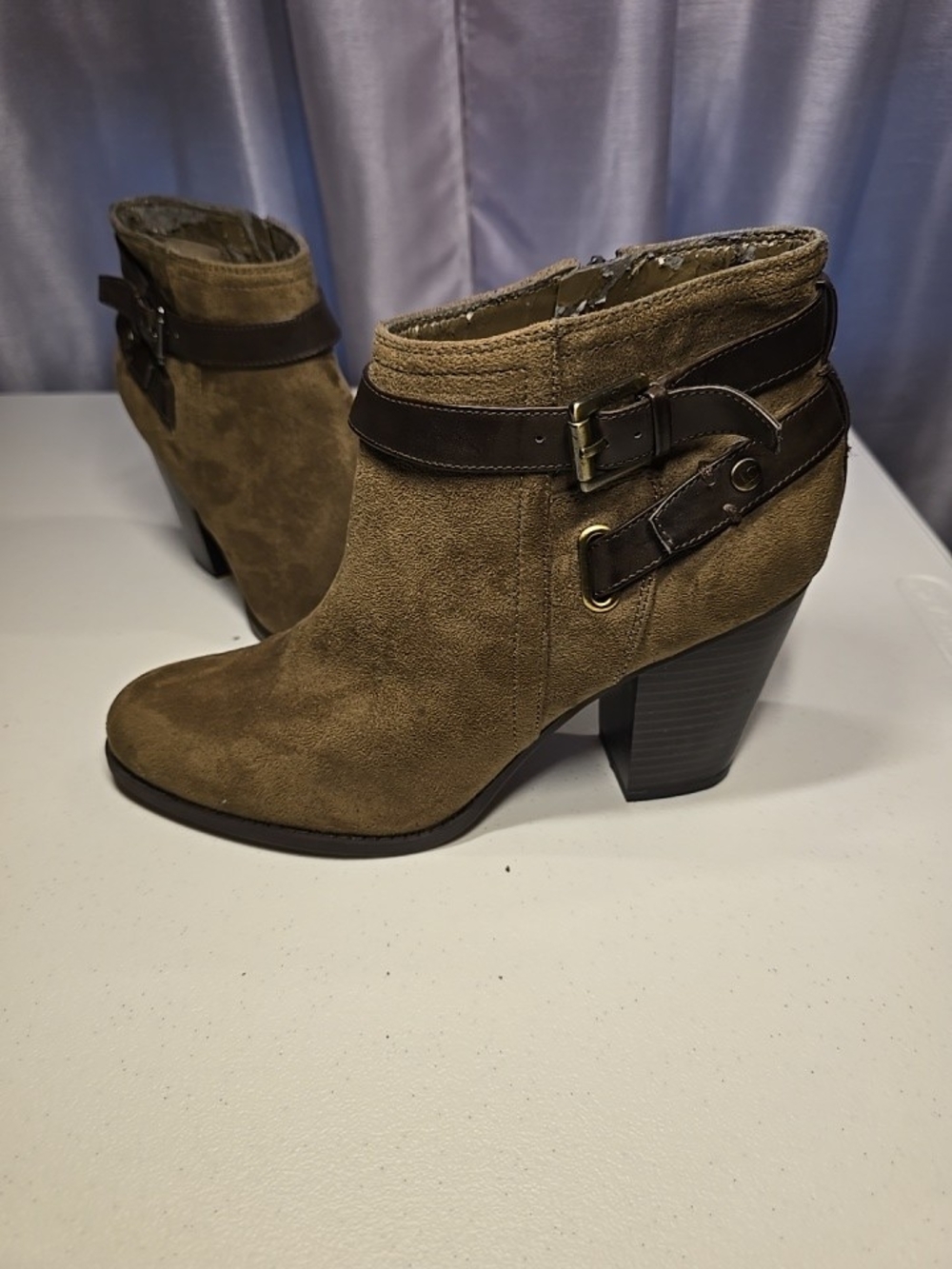 Liz Claiborne Tan Suede Ankle Boots with Dark Brown Buckle Strap Size 10